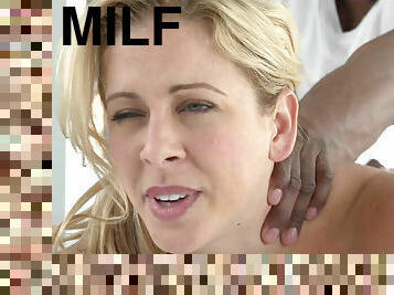 muie, jet-de-sperma, intre-rase, milf, mama, masaj, negru, pe-fata, sperma, blonda