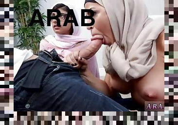 payudara-besar, gambarvideo-porno-secara-eksplisit-dan-intens, arab, pertama-kali, payudara, cash, putih