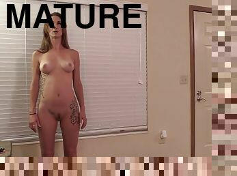 Hypnotized brunette mature naked solo - fetish