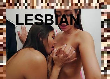 posisi-seks-doggy-style, orgasme, vagina-pussy, sayang, lesbian-lesbian, permainan-jari, berciuman, fantasi, cowgirl-posisi-sex-wanita-di-atas-pria, posisi-wajah-menghadap-kemaluan