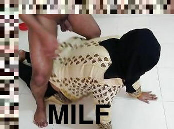 MILF Stepmom Fucked By Stepson in Saudi arab!