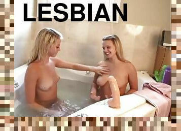 רחצה, ציצי-גדול, אורגזמה, חובבן, לסבית-lesbian, נוער, בלונדיני, חמודה, דילדו, מציצה-sucking