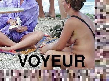 gros-nichons, en-plein-air, public, amateur, mature, milf, cam, belle-femme-ronde, plage, voyeur