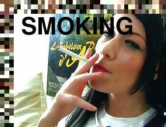 adolescente, sozinho, fumando