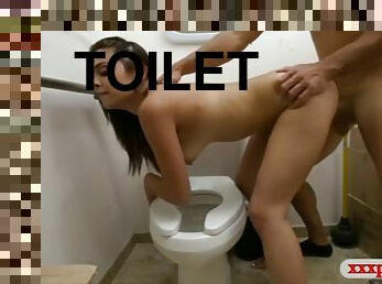 vagina-pussy, latina, toilet, pramugari