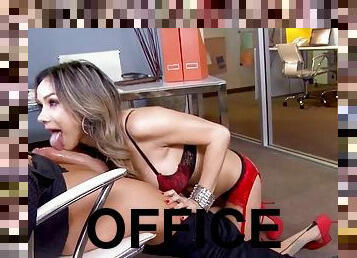 Bitch in high heels wants cock in the office