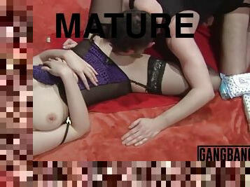 tate-mari, capra, orgie, amatori, matura, muie, milf, futai-in-grup, sex-in-grup, maurdara