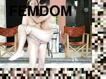 jenis-pornografi-milf, handjob-seks-dengan-tangan-wanita-pada-penis-laki-laki, budak, berambut-merah, melepas-semua-pakaian, eropa, mata-uang-euro, latex, penghinaan, dominasi-perempuan-dalam-sex