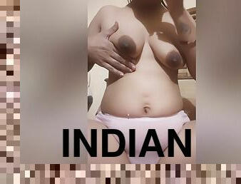 Indian Aunty Masturbating Solo