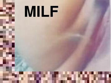 BBW MILF squirts from 12" dildo ????