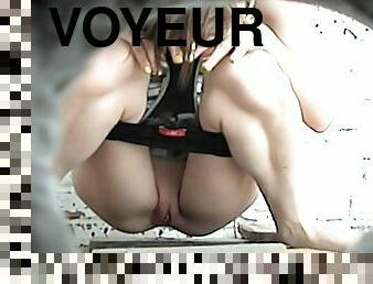 en-plein-air, pisser, chatte-pussy, babes, cam, voyeur, toilette, parfait, solo, rasé