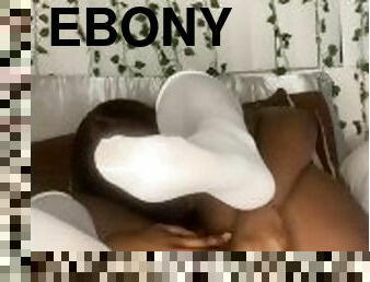 Ebony slut fucking creamy pussy with dildo til she squirts