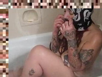 Dread head Milf  in bath feein to suck anything