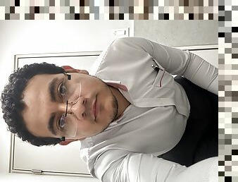 Mexican is jerking his cock at the office&#039;s bathroom 