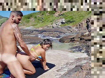 gros-nichons, levrette, public, femme, amateur, fellation, ejaculation-sur-le-corps, hardcore, couple, plage