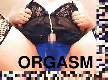 masturbācija-masturbation, krūšgali, orgasms, strūkla, solo, piens