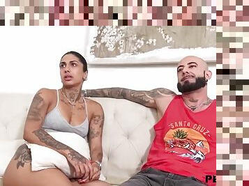 Sexual content creator Valeria Del Rio wants to make porn with us!