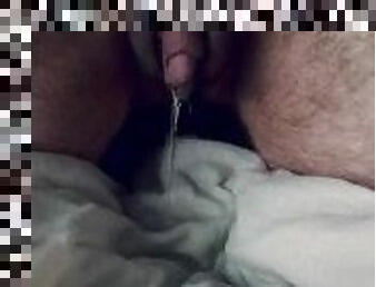 Transdude pissing, cumming, dripping on his blanket