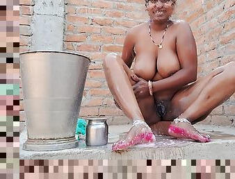 Indian Aunty Bathing And Fingering Her Pussy