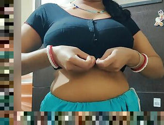 Village Bhabhi Kaise Nahati hai 