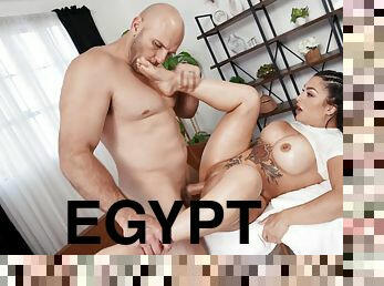 Raven-haired slut The Official Egypt gets fucked during a massage