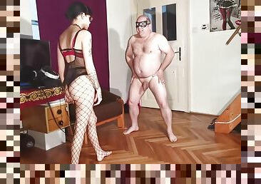 Beth Kinky - Sexy Goth Domina Do Painful Ballbusting Her Fat Mazo Slave