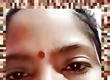 Bhabhi showing video call 