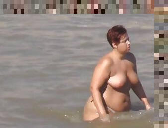 Bbw on beach