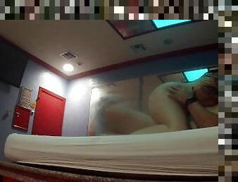 Tuve Sexo Sin Condon Con mi Hermanastra Y Su Amiga en Un Motel en Medellin