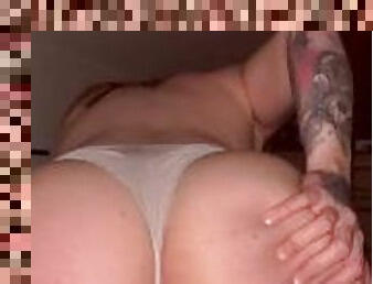 amatir, sayang, penis-besar, pasangan, berambut-merah, sudut-pandang, cowgirl-posisi-sex-wanita-di-atas-pria, tato, penis, kasar