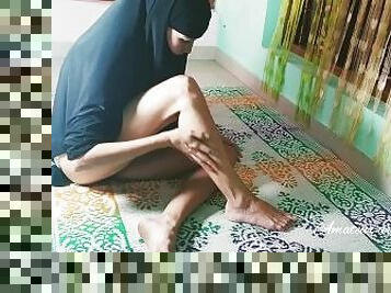 Hijabi Slut Wife Flashing Sexy Legs