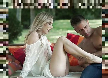 Sensual 19 year old feet fucked outdoors by passionate partner