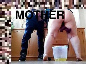 I like to watch and jerk off when my mother-in-law pees doggy style