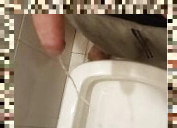 urina, amatoriali, cazzi-enormi, video-casalinghi, arrapate, toilette, webcam, feticci, solitari, peni