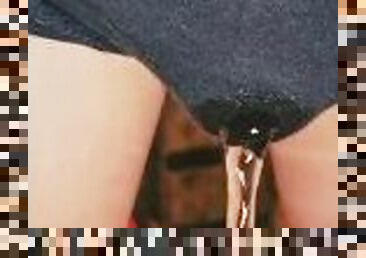 (M) closeup boxers pee and wetlook