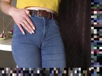 Sexy Milf Teasing Her Big Cameltoe In Tight Blue Jeans