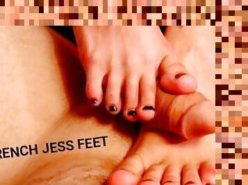 femme, ados, maison, black, pieds, petite-amie, mignonne, assez, branlette-avec-les-pieds, bite