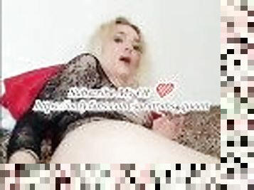 Slutty Sara Leaked .... dildo penetration video wering black lingerie...... sedued her fan to cum