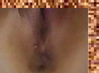 kencing, vagina-pussy, muncrat, amatir, fetish-benda-yang-dapat-meningkatkan-gairah-sex, seorang-diri, basah