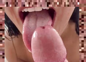 masturbare-masturbation, mama-si-baiat, mama, adanc-in-gat, slobozita, inghitit, masturbare, sperma, oral