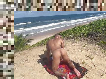 mastubasi, orang-telanjang, umum, homo, pantai, brazil, fetish-benda-yang-dapat-meningkatkan-gairah-sex, seorang-diri, orang-yang-suka-memperlihatkan-keahliannya, berkedip