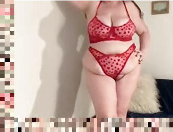 Busty BBW Babe Tries on Sexy Lingerie