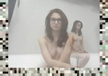 Amateur girl with glasses sucks cock