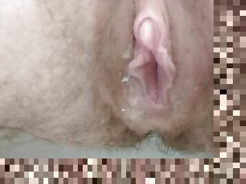 clito, pisser, chatte-pussy, amateur, toilette, fétiche, solo