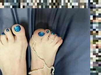 Foot fetish from Mistress Lara and her gentle small feet in jewellery