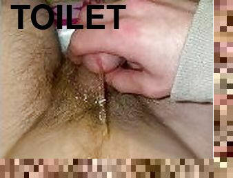 masturbarsi, urina, amatoriali, gay, masturbazione, college, toilette, feticci, solitari, twink