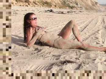 Im freien, Hautenge, Reifen, Erotisch mutti, Pornsterne, Schwarz, Strand, Allein, Bikini, Chained